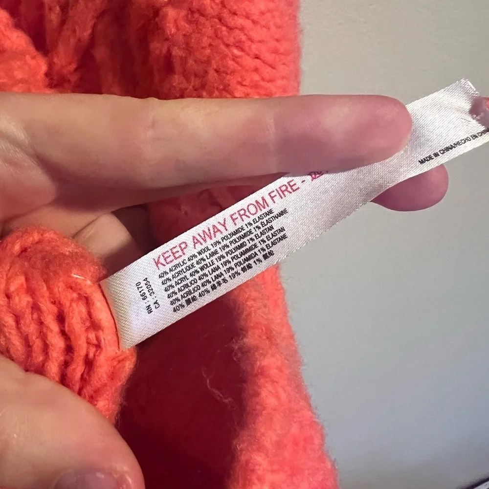 Pilcro Anthropologie Oversized Yarn Knit Cable-Knit Hoodie in Coral L